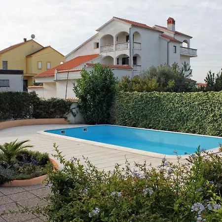 - Diklo 5774d Apartment
