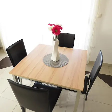 - Diklo 5774d Apartmán *